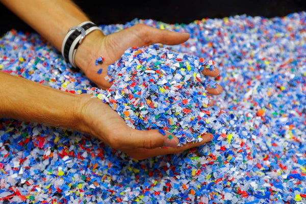 הכימיקלים שבפלסטיק פוגעים בפוריות הגבר ואף משפיעים על גודל איבר המין